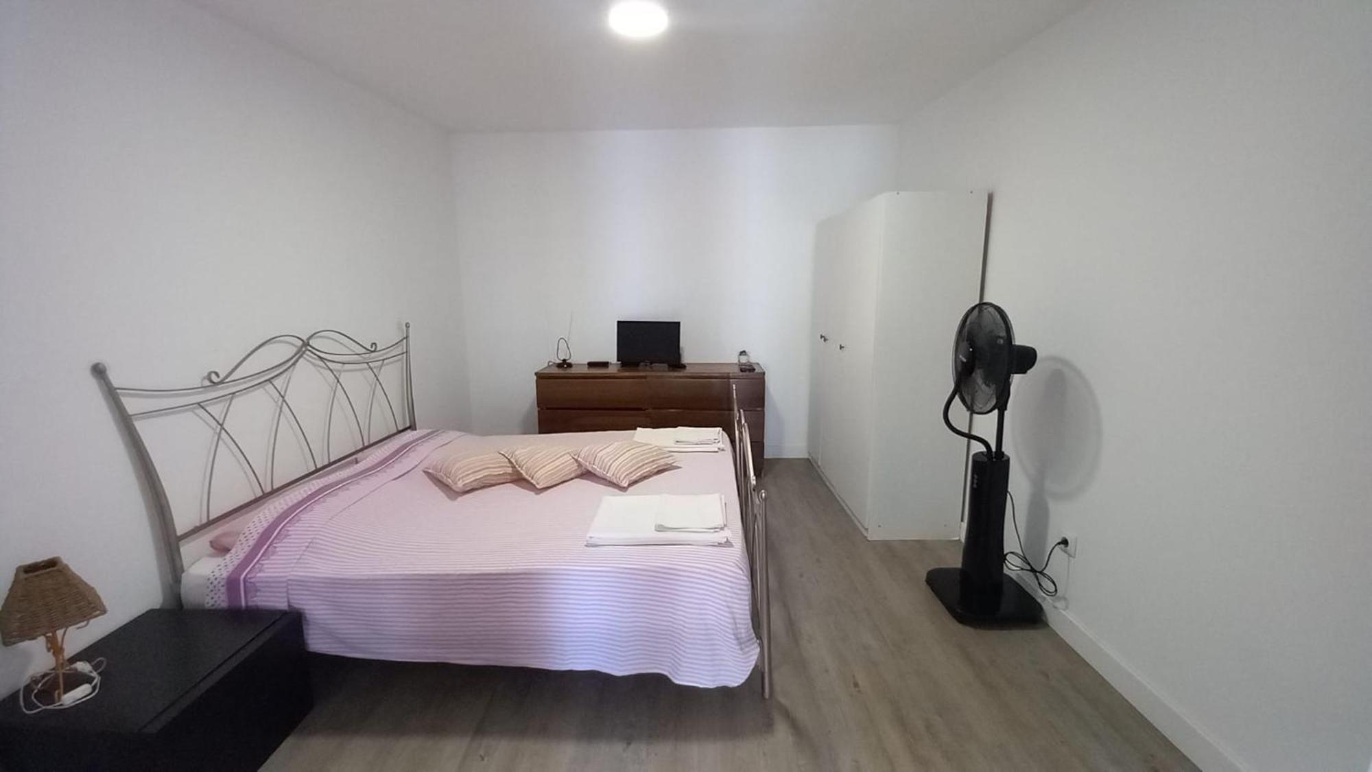ליסבון Alvito Guest House - Comfortable Room With Private Bathroom מראה חיצוני תמונה
