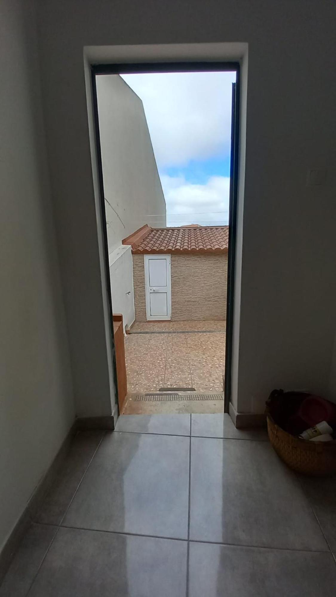 ליסבון Alvito Guest House - Comfortable Room With Private Bathroom מראה חיצוני תמונה