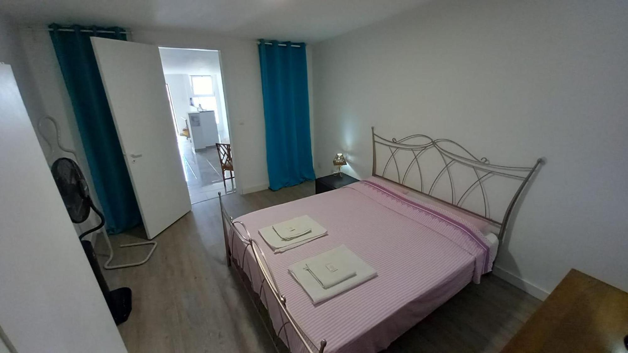 ליסבון Alvito Guest House - Comfortable Room With Private Bathroom מראה חיצוני תמונה
