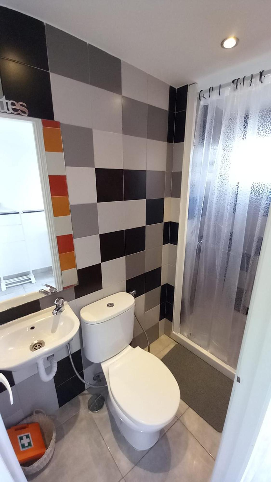 ליסבון Alvito Guest House - Comfortable Room With Private Bathroom מראה חיצוני תמונה
